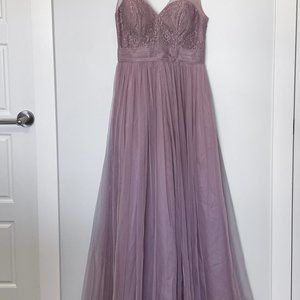 JJ’s house bridesmaid dress